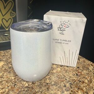 New Chic & Tonic wine tumbler 12oz white metallic shimmer